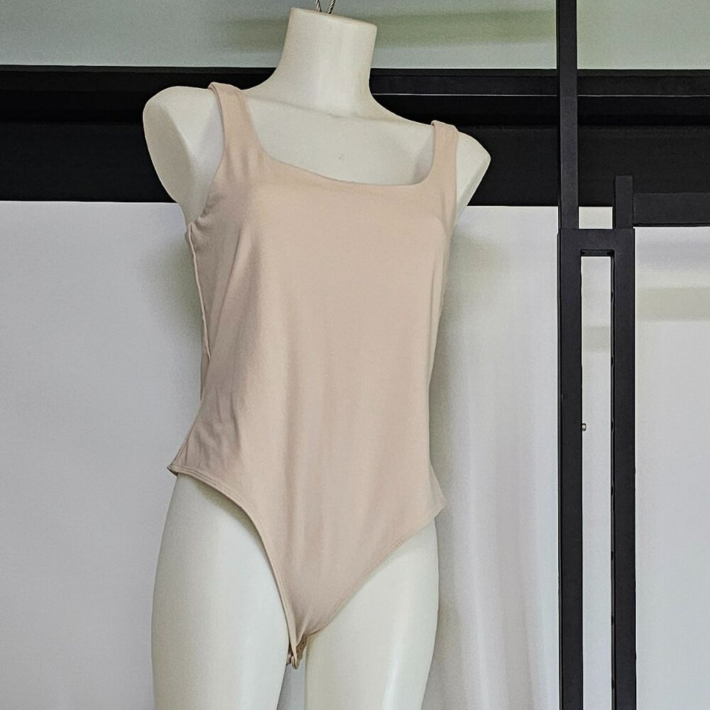 Banana Republic Nude Square-Neck Bodysuit – Soft Stretch Fit, Minimalist Essenti